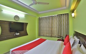 Oyo 949 Hotel Malhar Inn 3*